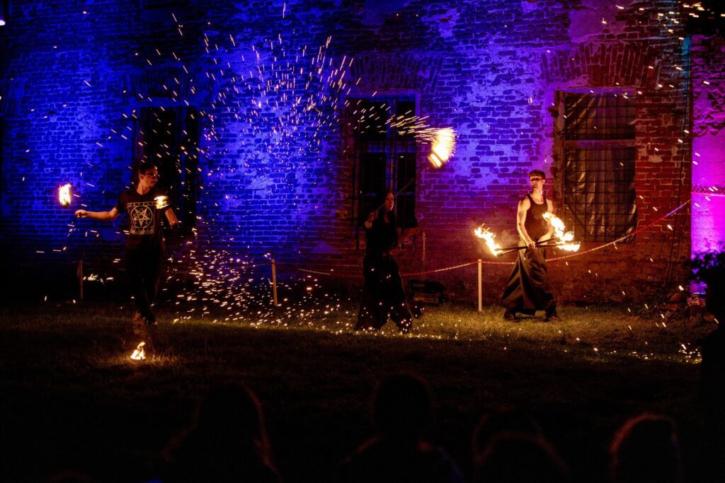 Alchemist Fireshow Pałaca Rozkochów, Rock Am Palast